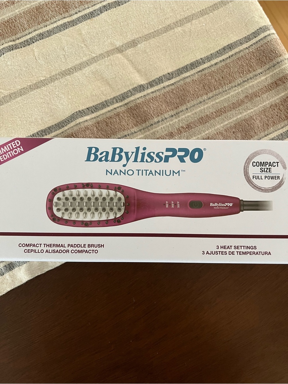 BaBylissPRO Nano Titanium Compact Thermal Paddle Brush - Picture 2 of 3